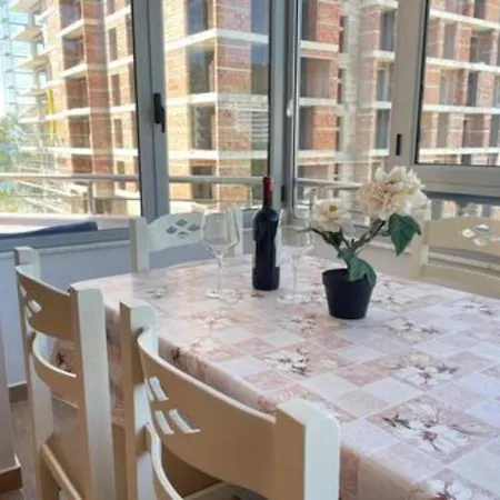 Jico Travel - Ornela Appartement *